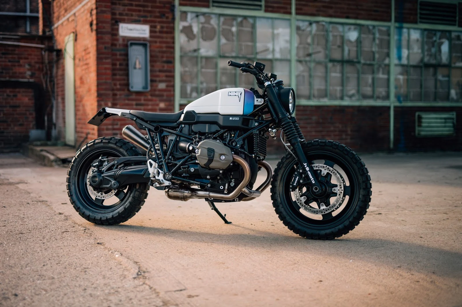 Der Custom BMW R nineT Scrambler | Ein nacktes und schönes Motorrad 