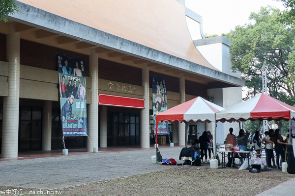2019東海大學聖誕季|路思義教堂旁出現一顆雪景水晶球 2019東海大學聖誕季|路思義教堂旁出現一顆雪景水晶球