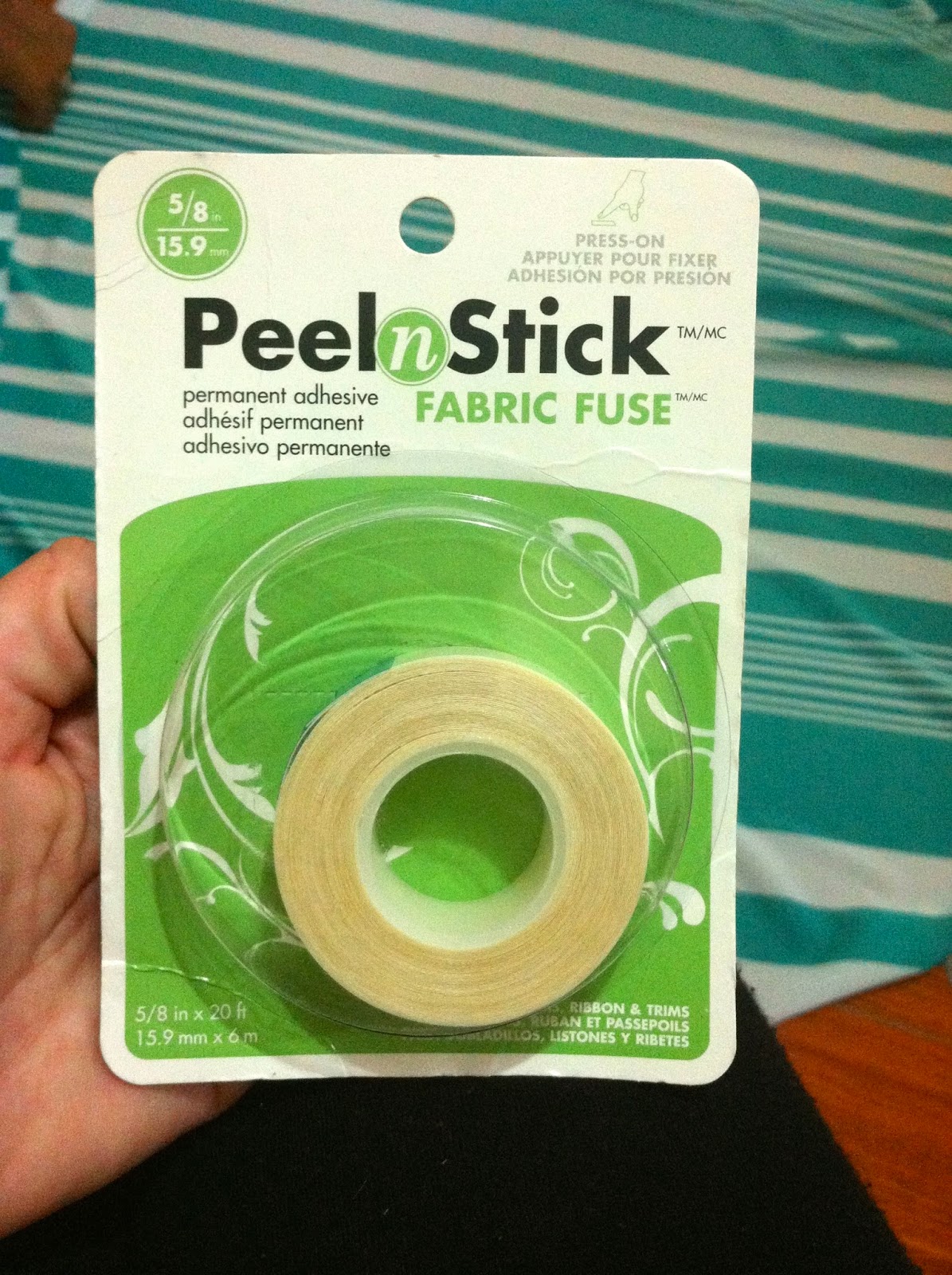 How I Made a NoSew Sink Skirt in 5 Easy Steps