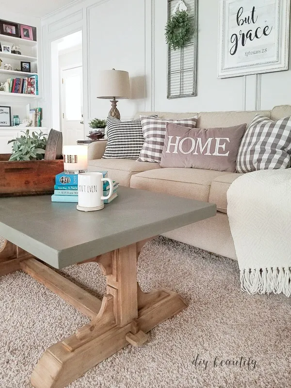 farmhouse coffee table in the living room | diy beautify