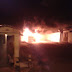 Ônibus fretado incendiado em Macaíba