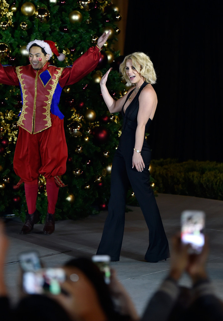 Britney Spears steps out for Christmas tree lighting ceremony in Vegas