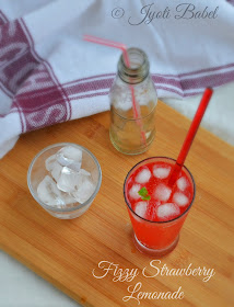 Fizzy Strawberry Lemonade Recipe | How to Make Strawberry Lemonade | Summer Drinks
