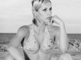 Argentinian Actress Ingrid Grudke Wallpaper