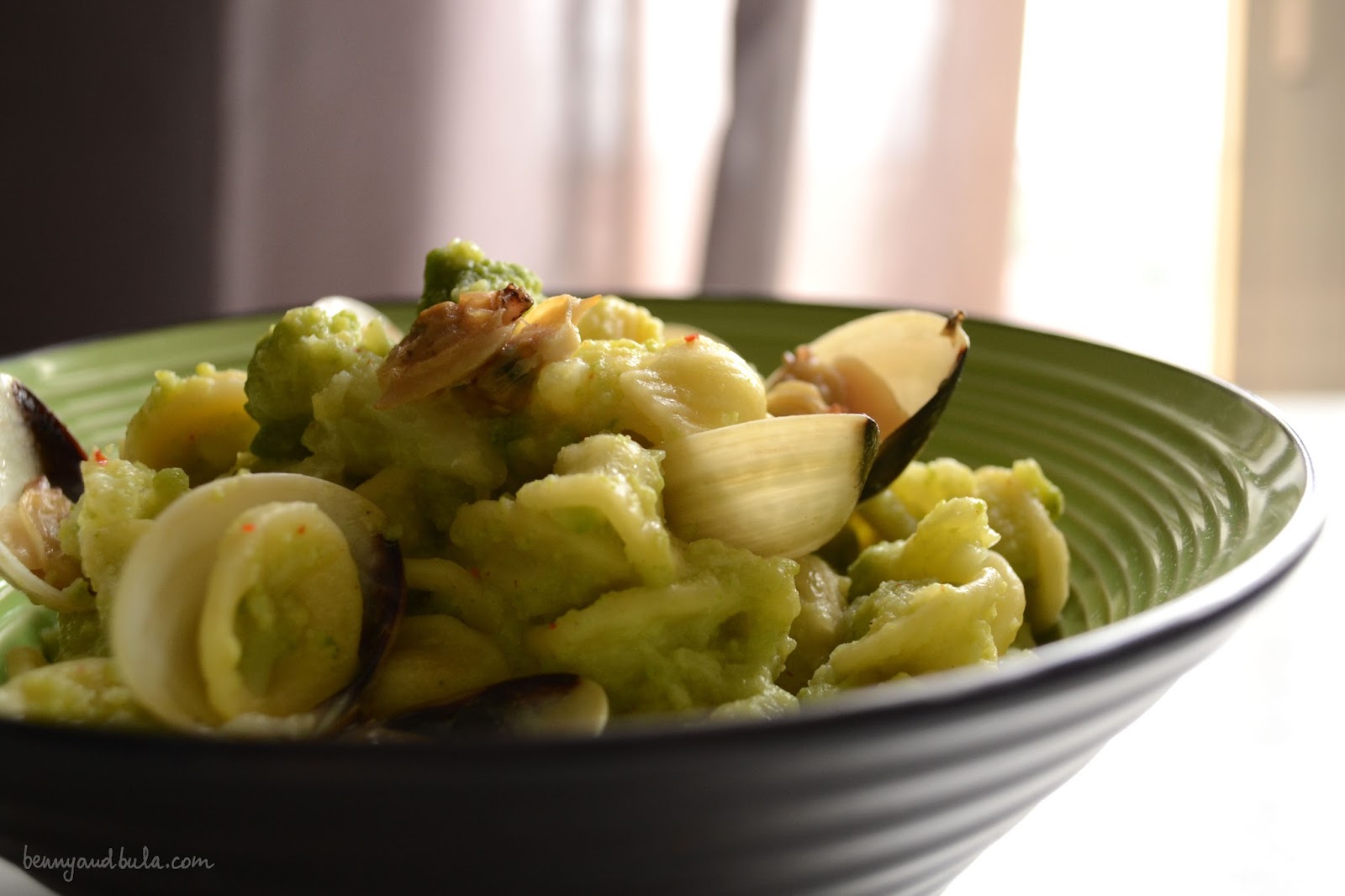 ricetta orecchiette broccolo romanesco e vongole/ roman broccolo and cockles pasta recipe
