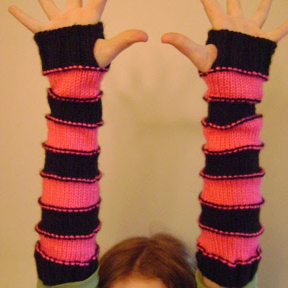 Free Crochet Pattern: Sweet Striped Arm Warmers