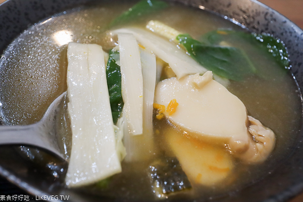 台中烏日翁濟素食|緬甸老闆的現炒創作料理，平價素食美食