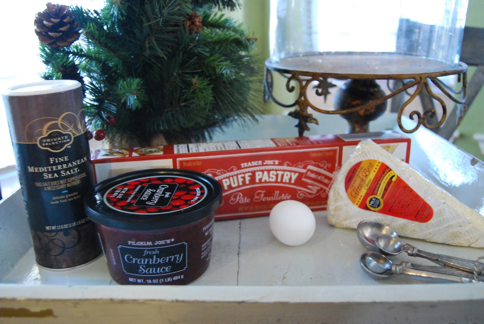 Momfessionals Cranberry Brie Bites