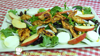 Receta sana y deliciosa de ensalada con pollo marinado