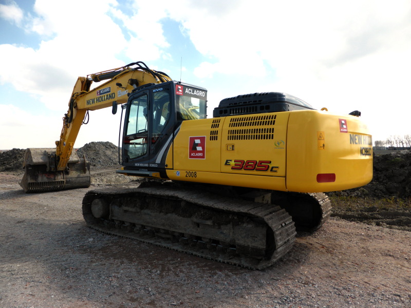 New Holland Construction/CNH Global Attachment-9