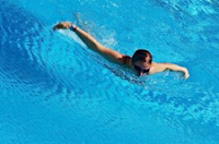 Πως να ανακουφίσεις το αυτί σου από τα καλοκαιρινά μπάνια (αυτί του κολυμβητή) καλοκαιρινή ωτίτιδα ή αυτί του κολυμβητή