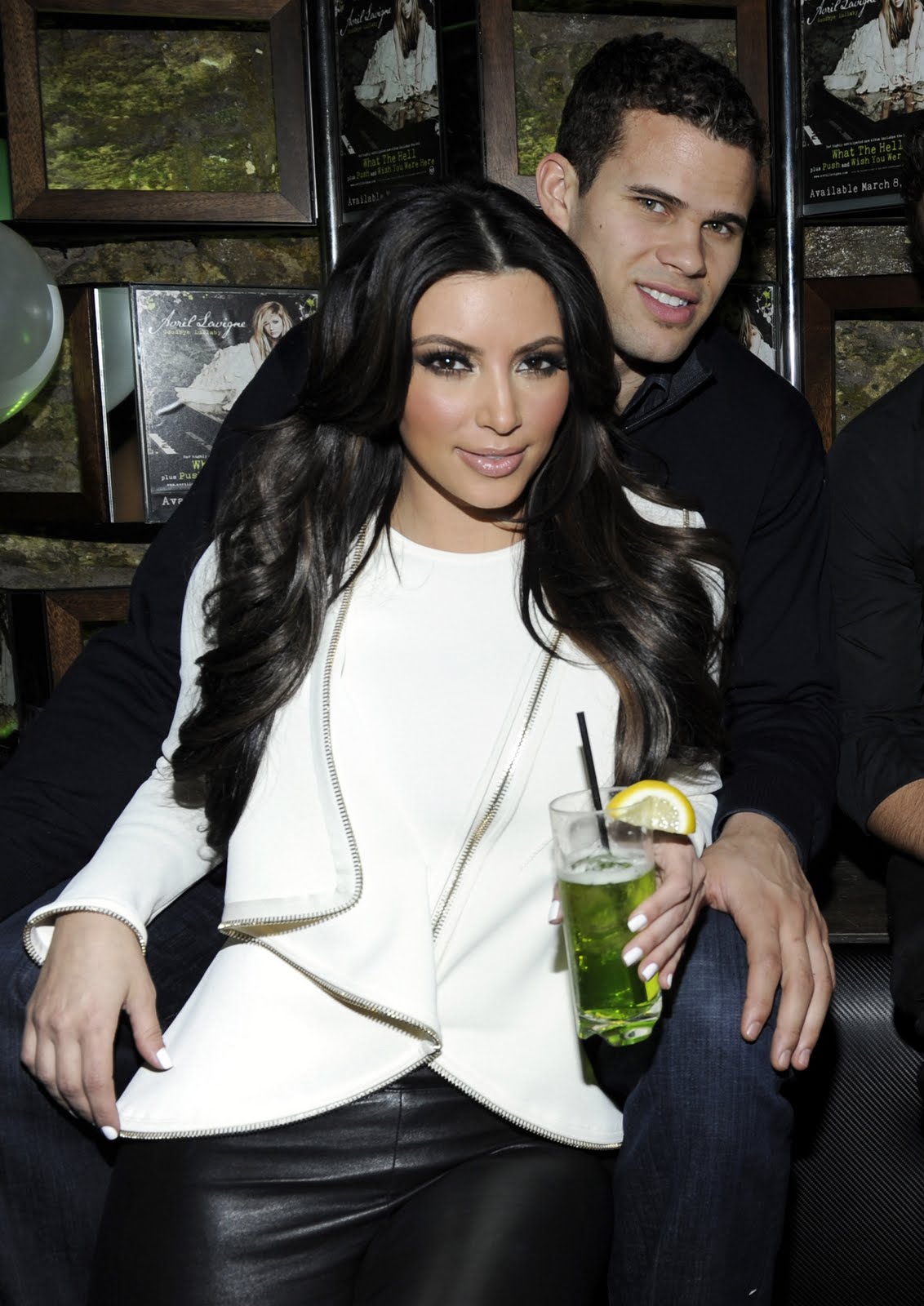 Kristine Blogs New Kim Kardashian And Chris Humphries.