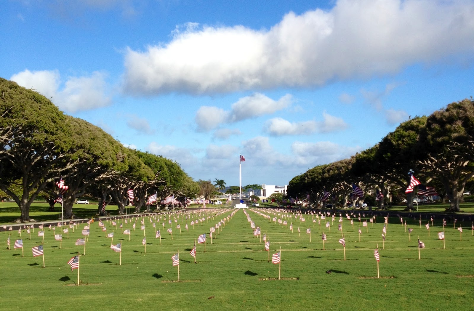 ebl-punchbowl-national-memorial-cemetery-of-the-pacific-memorial-day
