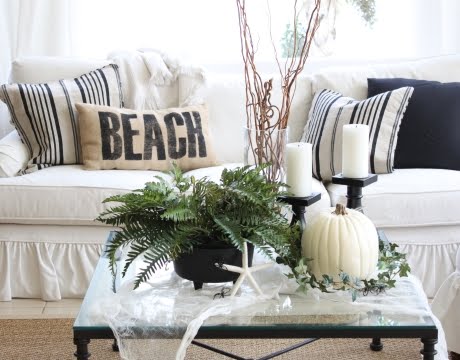 Stylish & Easy Halloween Decorations in Black and White