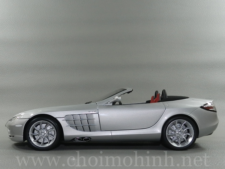 Mercedes-Benz SLR McLaren Roadster 2007 1:18 Minichamps side