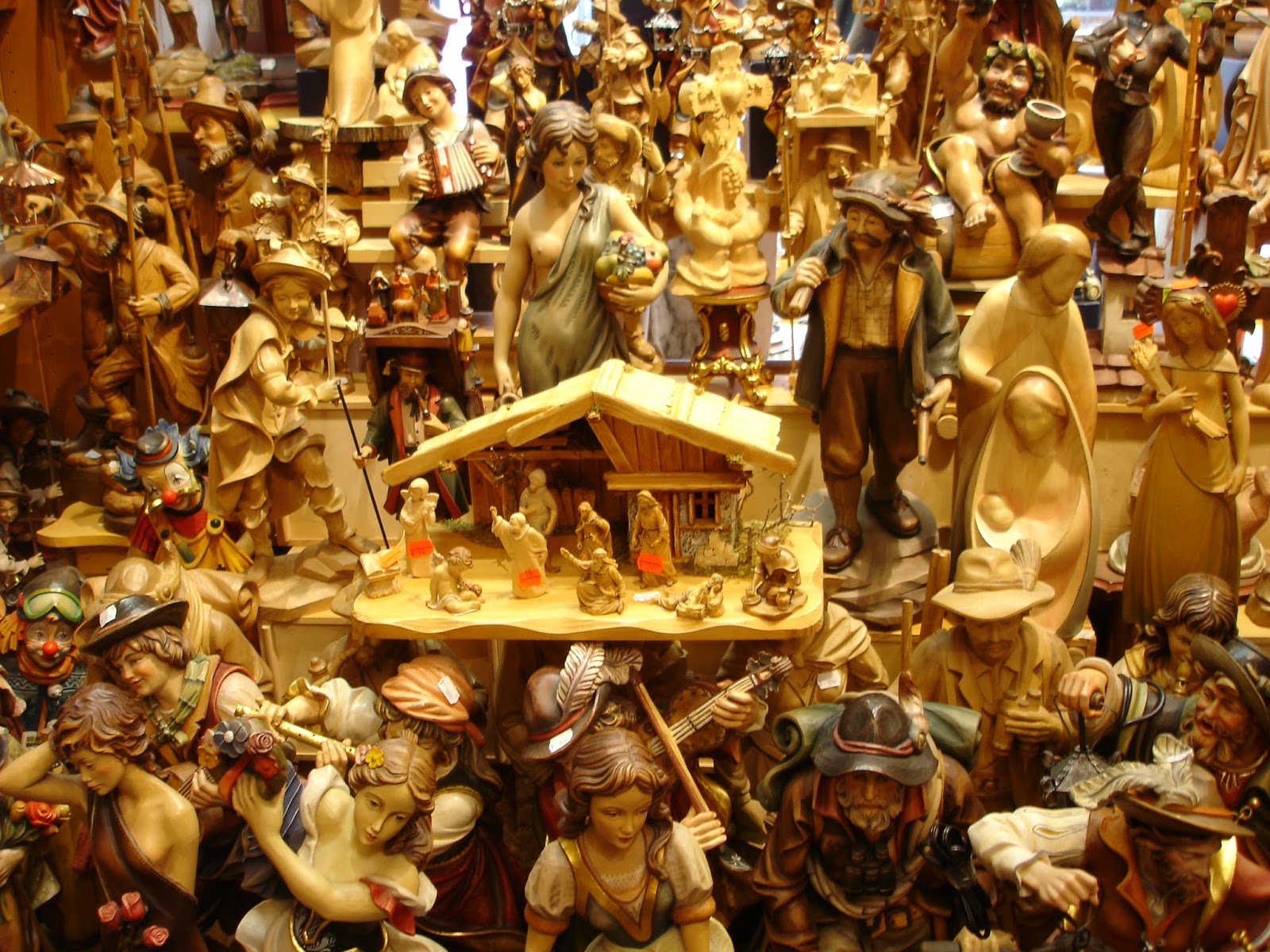 The woodcarving tradition of the Ammergauer Alps: visiting Oberammergau