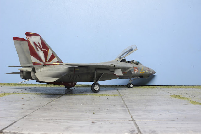 F-14A Tomcat VF111 "Sundowners"'Hasegawa au 1/48. F-14A Tomcat VF111 "Sundowners"'Hasegawa au 1/48.