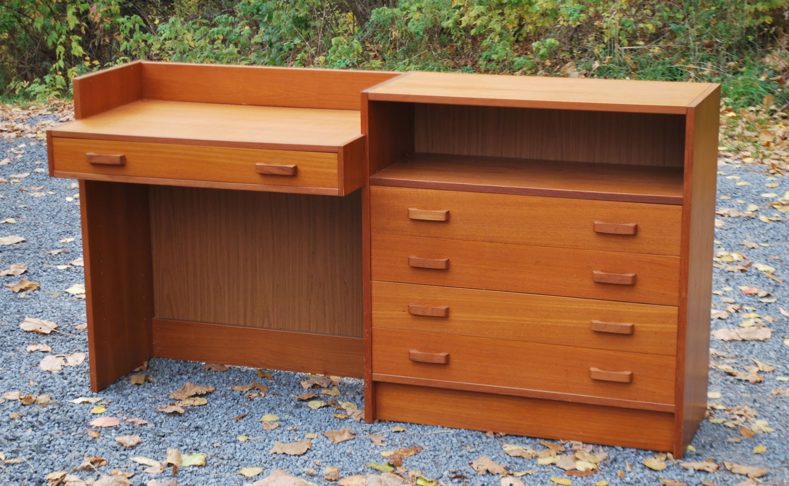 Tribute 20th Decor Teak DeskDresser