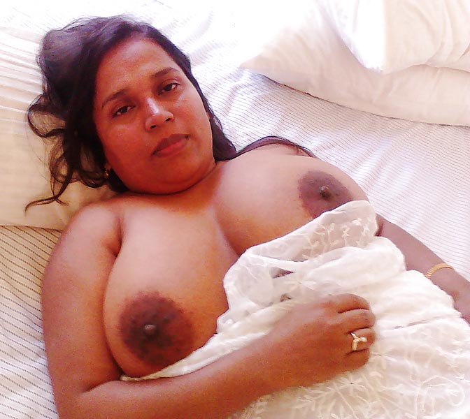 Sexy Indian Old Woman Big Boobs Nude Photos