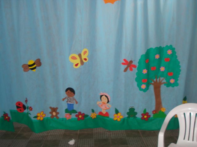 Aventuras do Saber Ideias para decorar sua sala de aula Cortina Em Tnt ~ Aventuras do Saber Ideias para decorar sua sala de aula