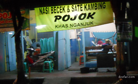 Nasi becek khas Nganjuk Pojok 