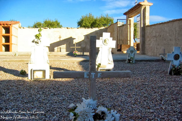negron-vallanca-valencia-cementerio-cruces