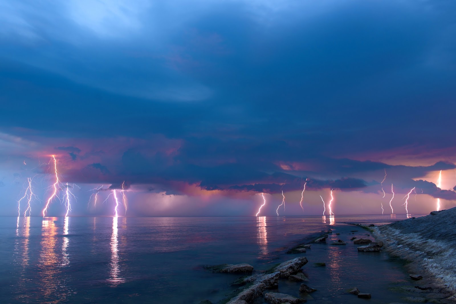 kari likelikes lightning storm over anapa russia nature