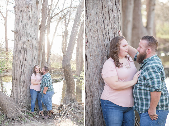 San Antonio Wedding Photographer, Cibilo Nature Center Engagement Pictures