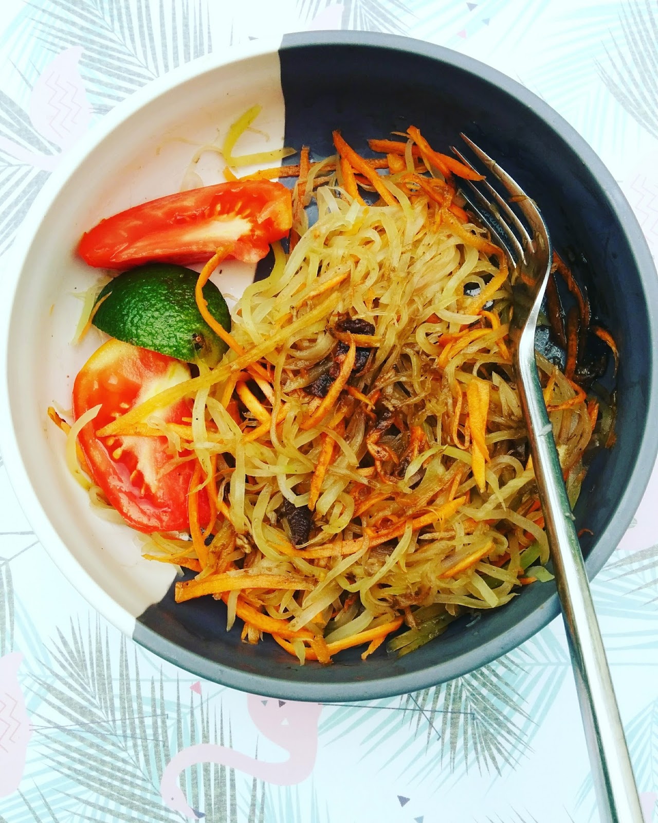 Green Papaya Salad, Laos Version/ Salad Pepaya Muda khas Laos Comptoir du Riz by Sparklingcosmic