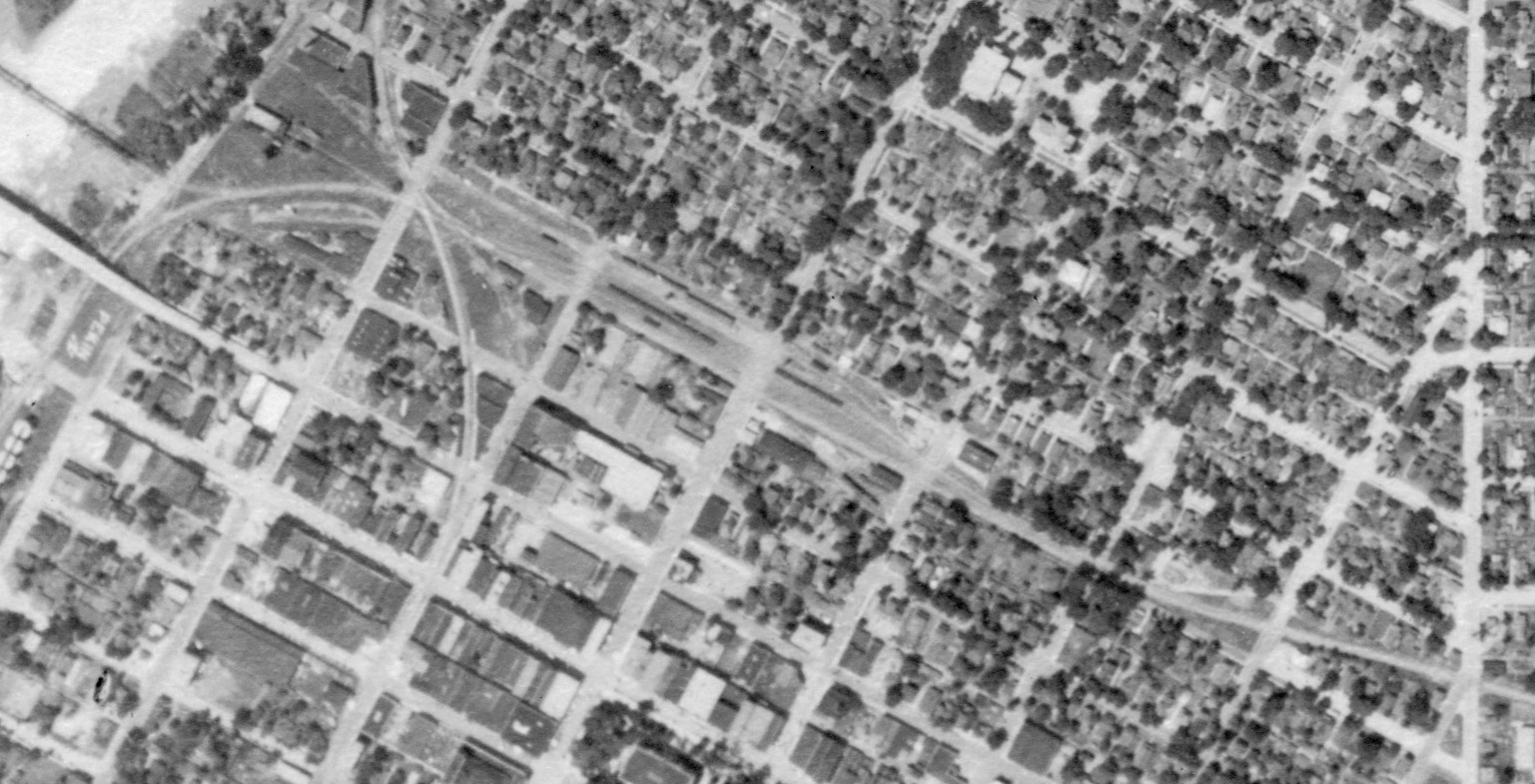 Towns and Nature Pekin, IL Aban/CR/Big4/Peoria & Eastern and Santa Fe