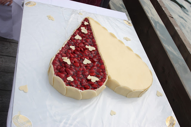 Erdbeerkuchen-Prinzregenten-Herz Hochzeitstorte Erdbeerkuchen-Prinzregenten-Herz Hochzeitstorte