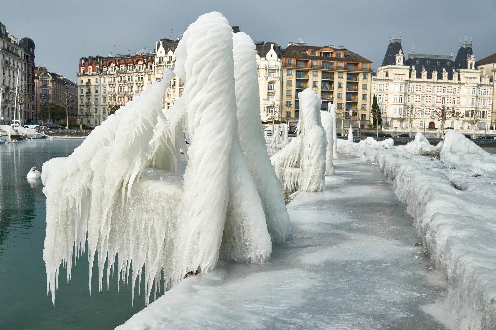 Captain JP's log Ice Sculptures of Geneva