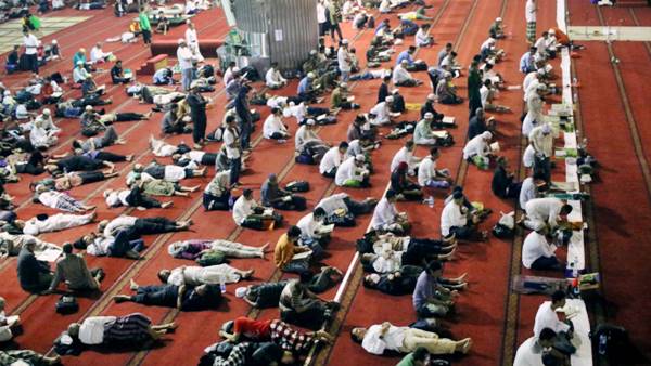 DPR: Pemerintah Harus Jelaskan Pencabutan Bantuan Dana Sahur di Istiqlal
