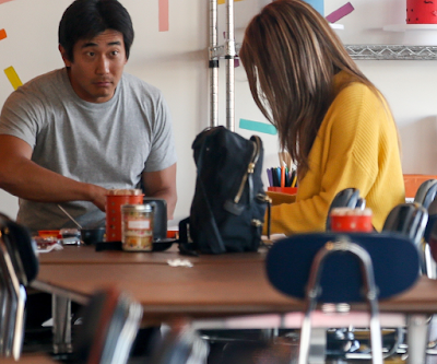 Tyra Banks enjoys date with a mystery man.. (photos)