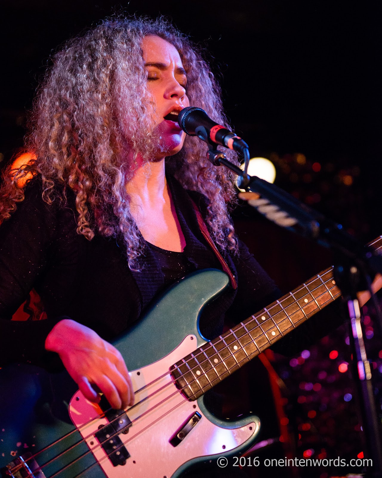 one in ten words: Tal Wilkenfeld at The Horseshoe Tavern - Concert Pictures
