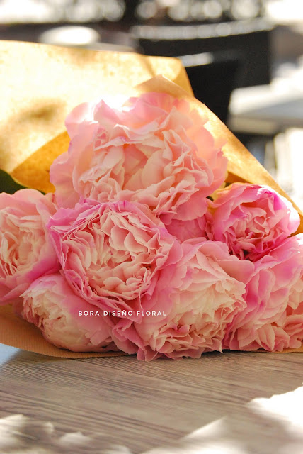 comprar online peonias ramos de flores rosas rojas