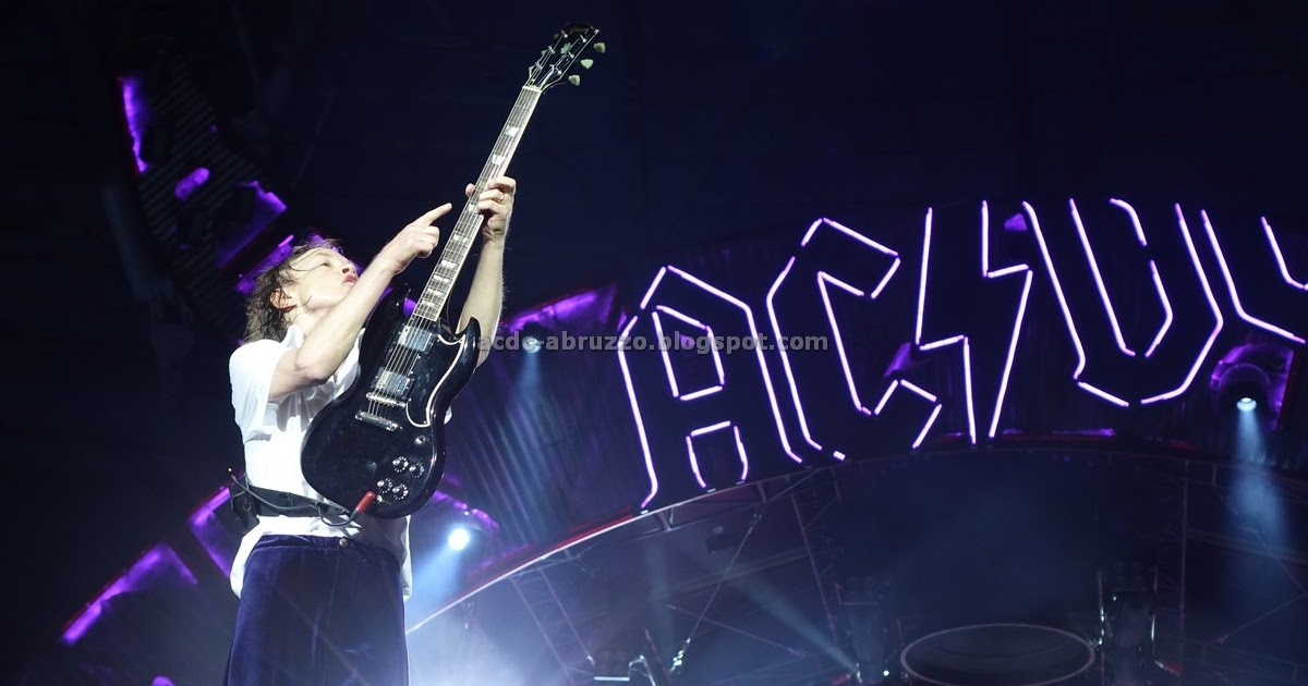 AC/DC ABRUZZO - POWER UP TOUR 2024: Queen Elizabeth Olympic Stadium ...