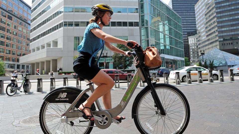 Riding a folding bike around Manila Bike Commuting in the US; Using