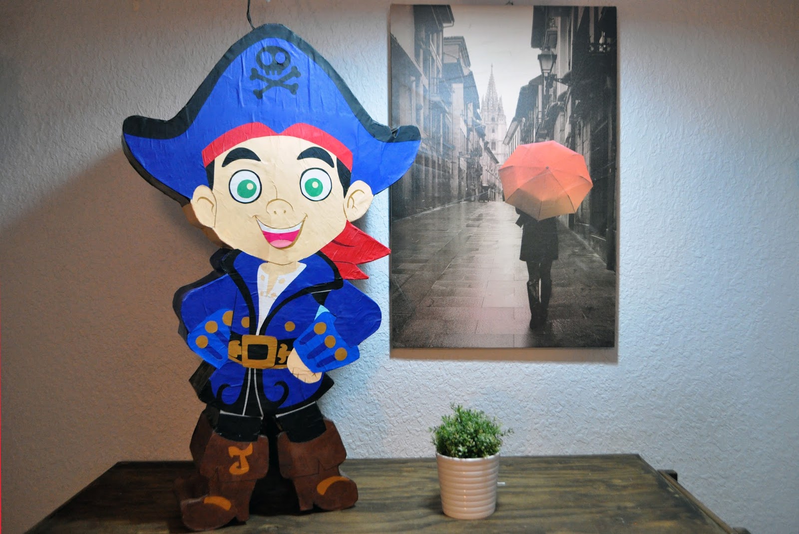 Wow Piñata! Piñata Capitán Jake