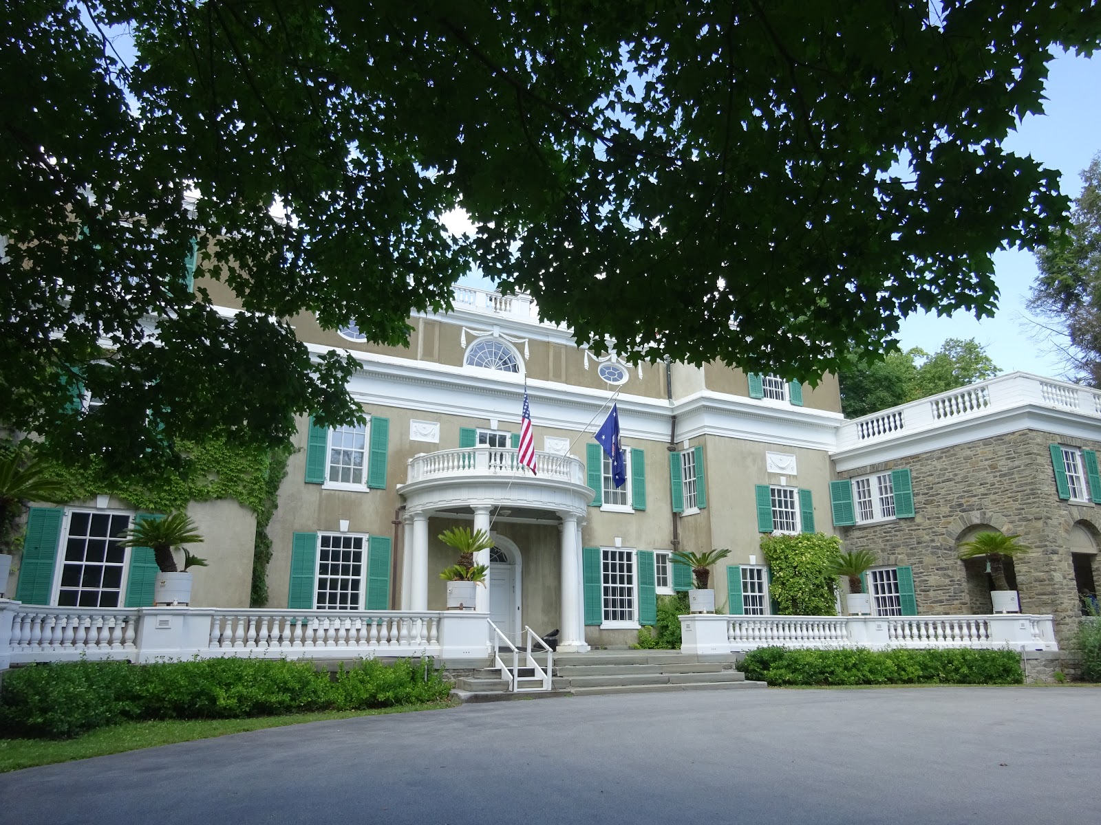 Explore Western New York Article about historic homes in the Hudson