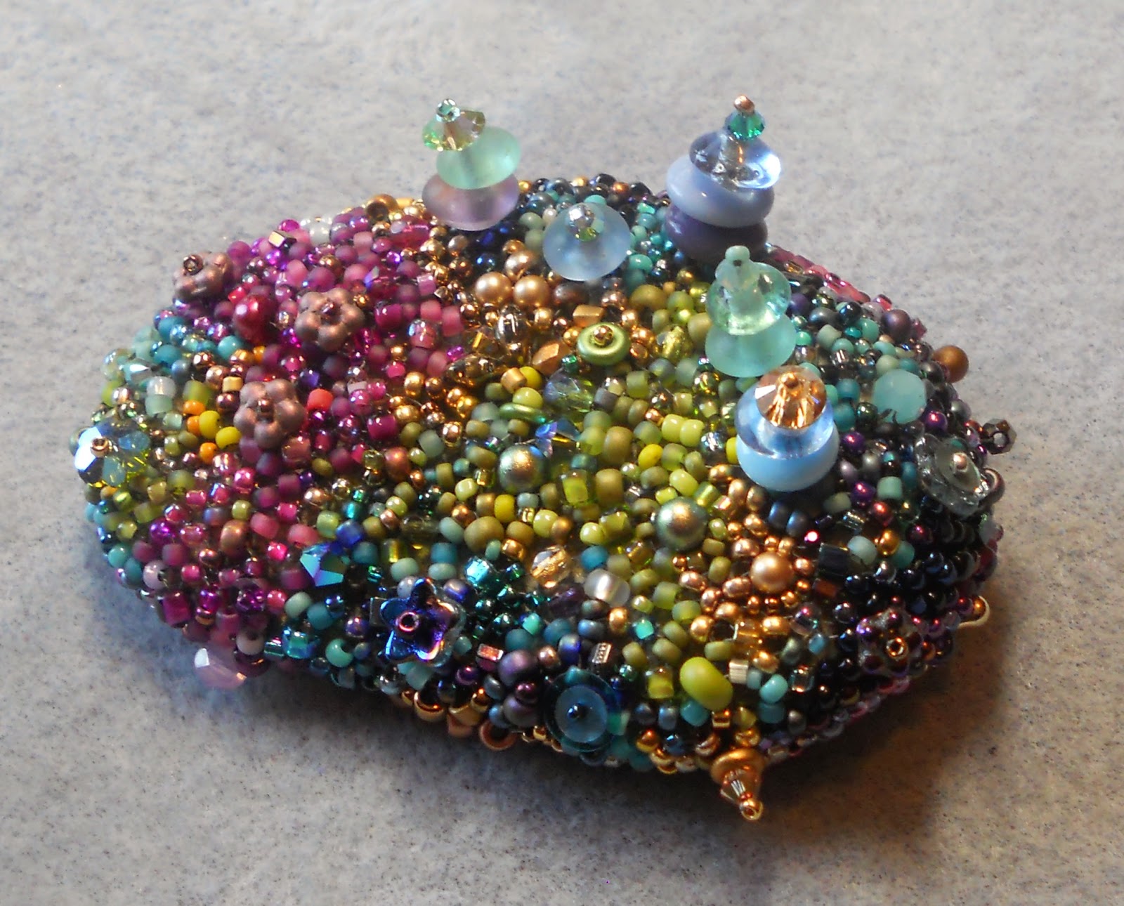 NEDbeads Rocks! And on Color