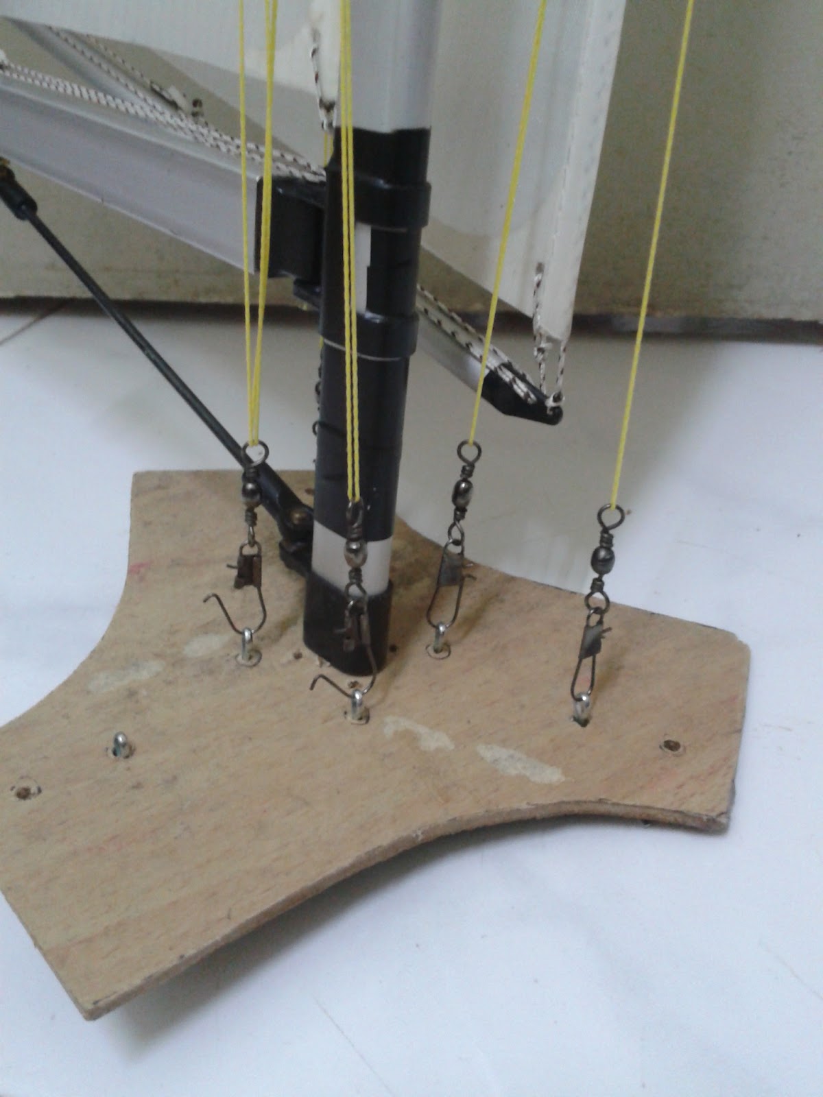 Voiliers RC modèles radiocommandés - FLASH RC
