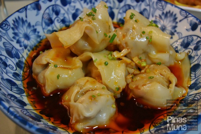 Poached Wantons with Vinegar and Chili Sauce