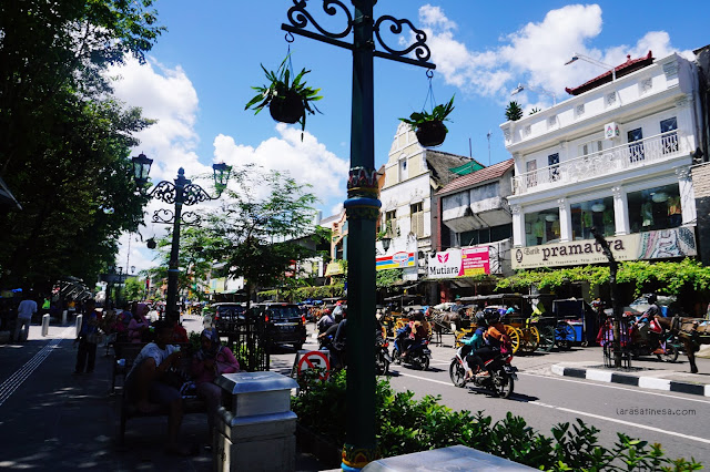 #ExploreJogja: Malioboro Malam vs Malioboro Siang - The Happilionaire