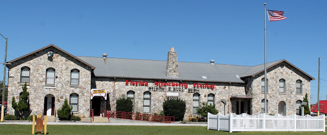 En el complejo del Florida Strawberry Festival En el complejo del Florida Strawberry Festival