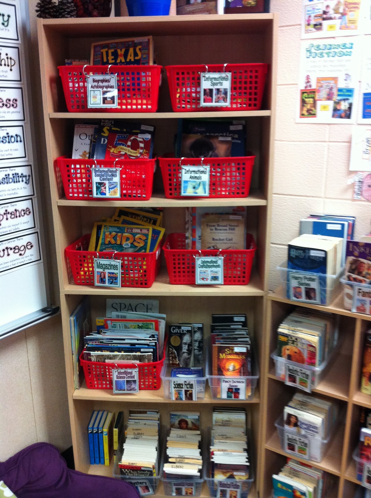Teaching with a Smile Classroom Library Linky Party
