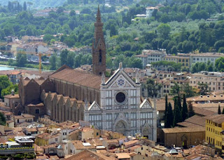 Iglesia de Santa Croce desde la cúpula del Duomo de Florencia. Iglesia de Santa Croce desde la cúpula del Duomo de Florencia.