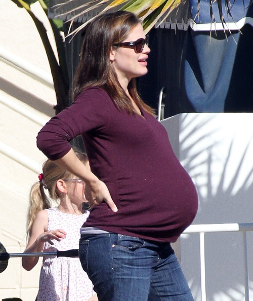 Hollywood Celebrities Who Became Pregnant Before Marriage