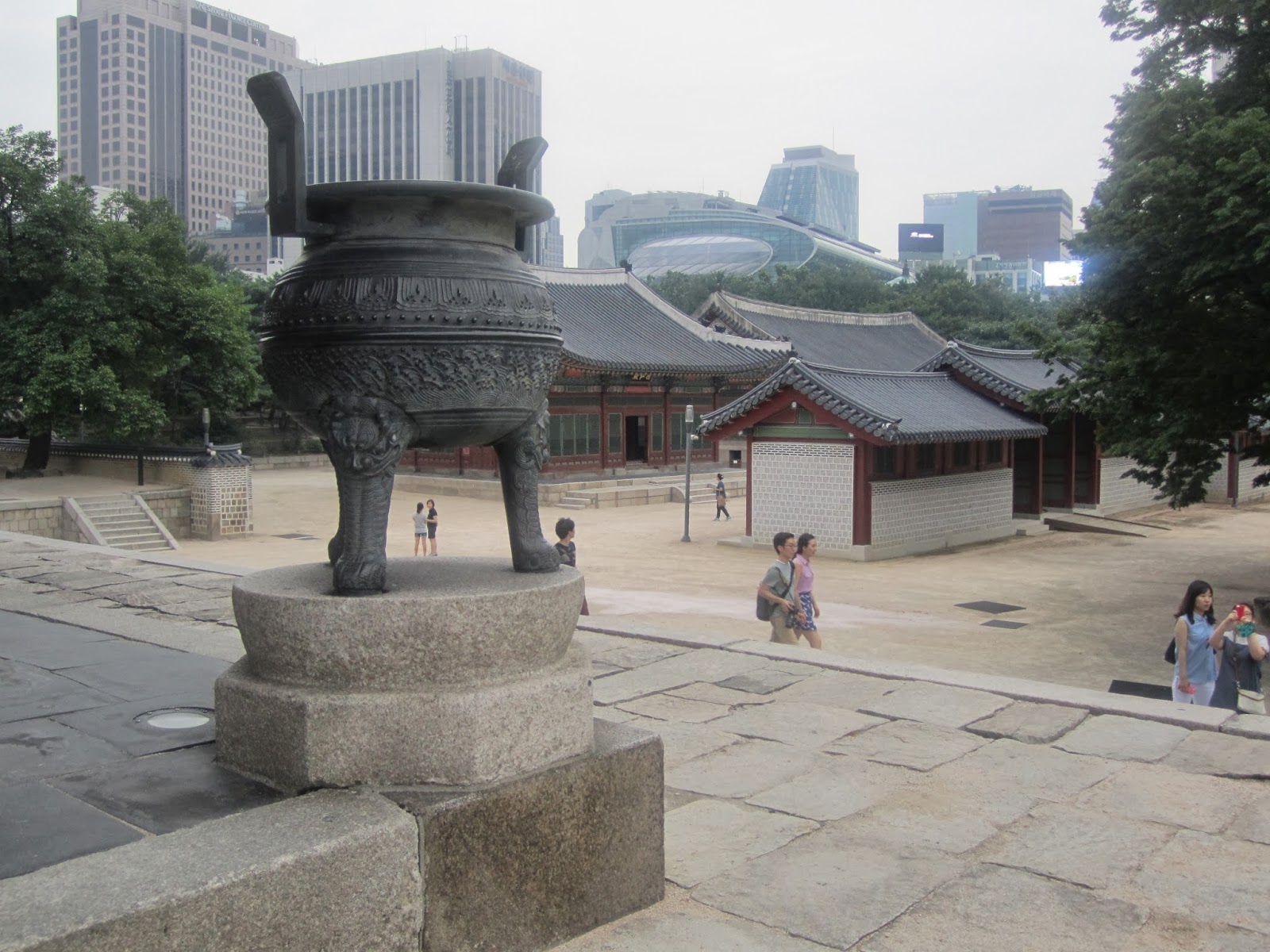 Fundo A Câmara Do Rei Na Corte Real De Seul Na Colina De Hanseong