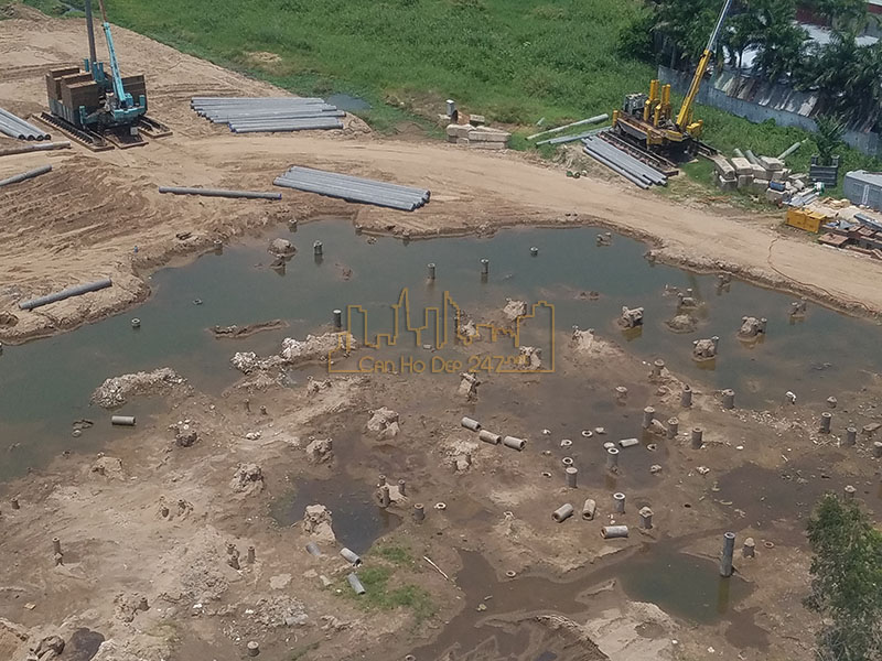 Tiến hành đóng cọc móng cho dự án Diamond Riverside